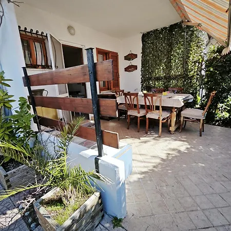 L04 - Con Giardino Numana